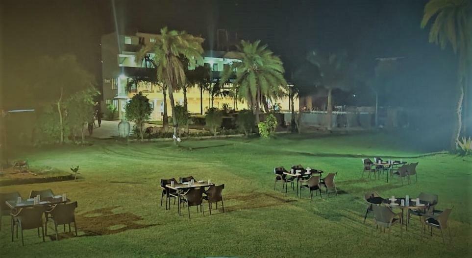Hotel Silent Daman Kültér fotó